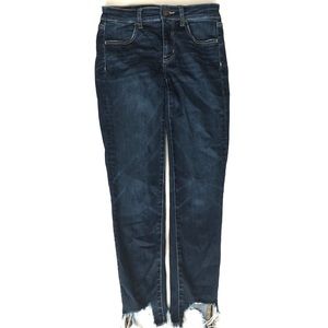 American Eagle jeans // frayed ends